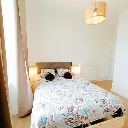 Cosy Perle - T3 - Quartier Des Halles & Parking Souterrain 아파트