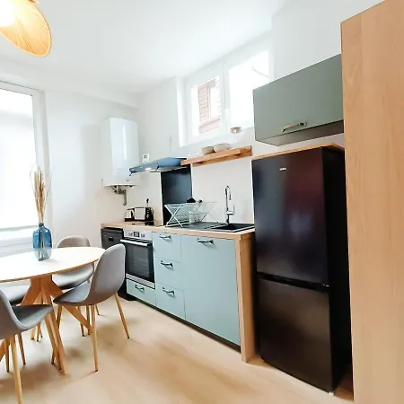 Cosy Perle - T3 - Quartier Des Halles & Parking Souterrain Apartman