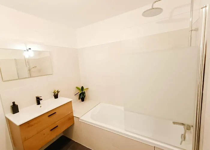 Cosy Perle - T3 - Quartier Des Halles & Parking Souterrain *